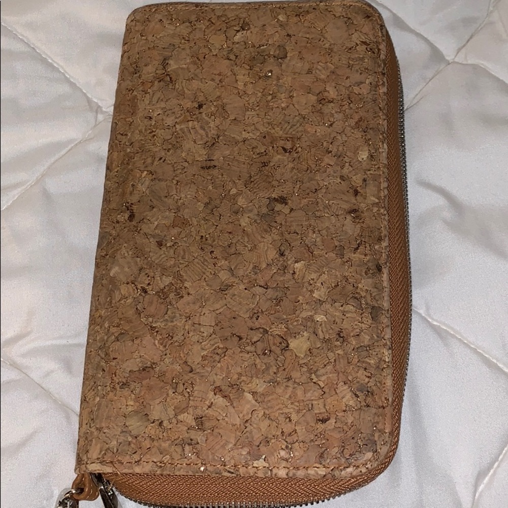 Cork wristlet/ clutch